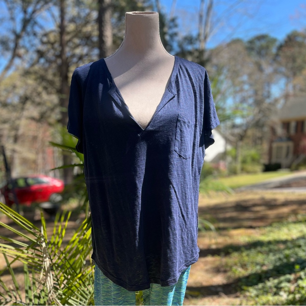 Lilly Pulitzer 🏝️ NWT Duval True Navy V-Neckline Linen Top, Large